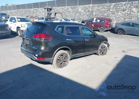 2017 Nissan Rogue Sl z USA, uszkodzony, nr VIN 5N1AT2MV7HC807098